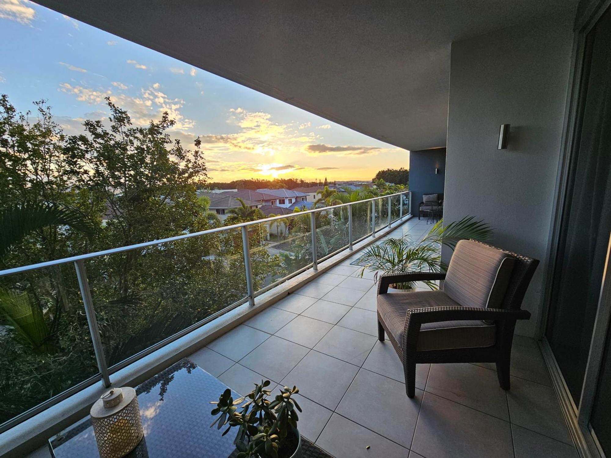 Sunset Views - Spacious Getaway * Gold Coast