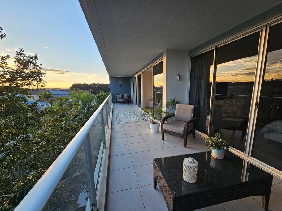 Sunset Views - Spacious Getaway *